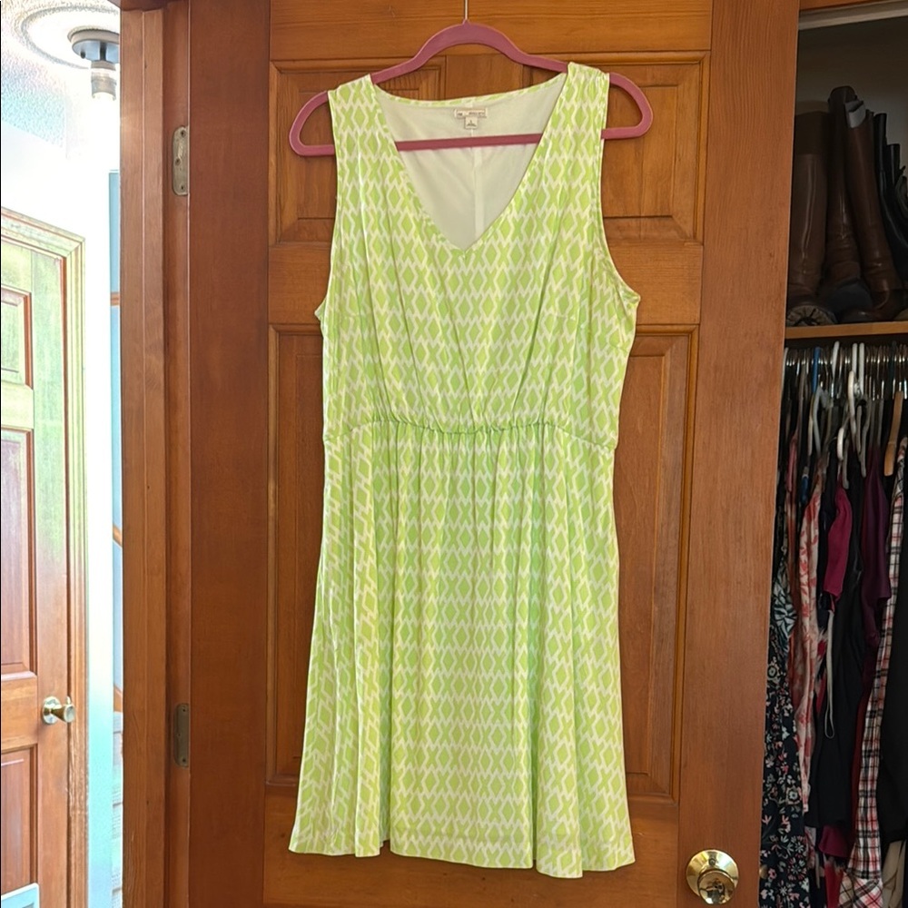 Sleeveless Green Patterned Dress